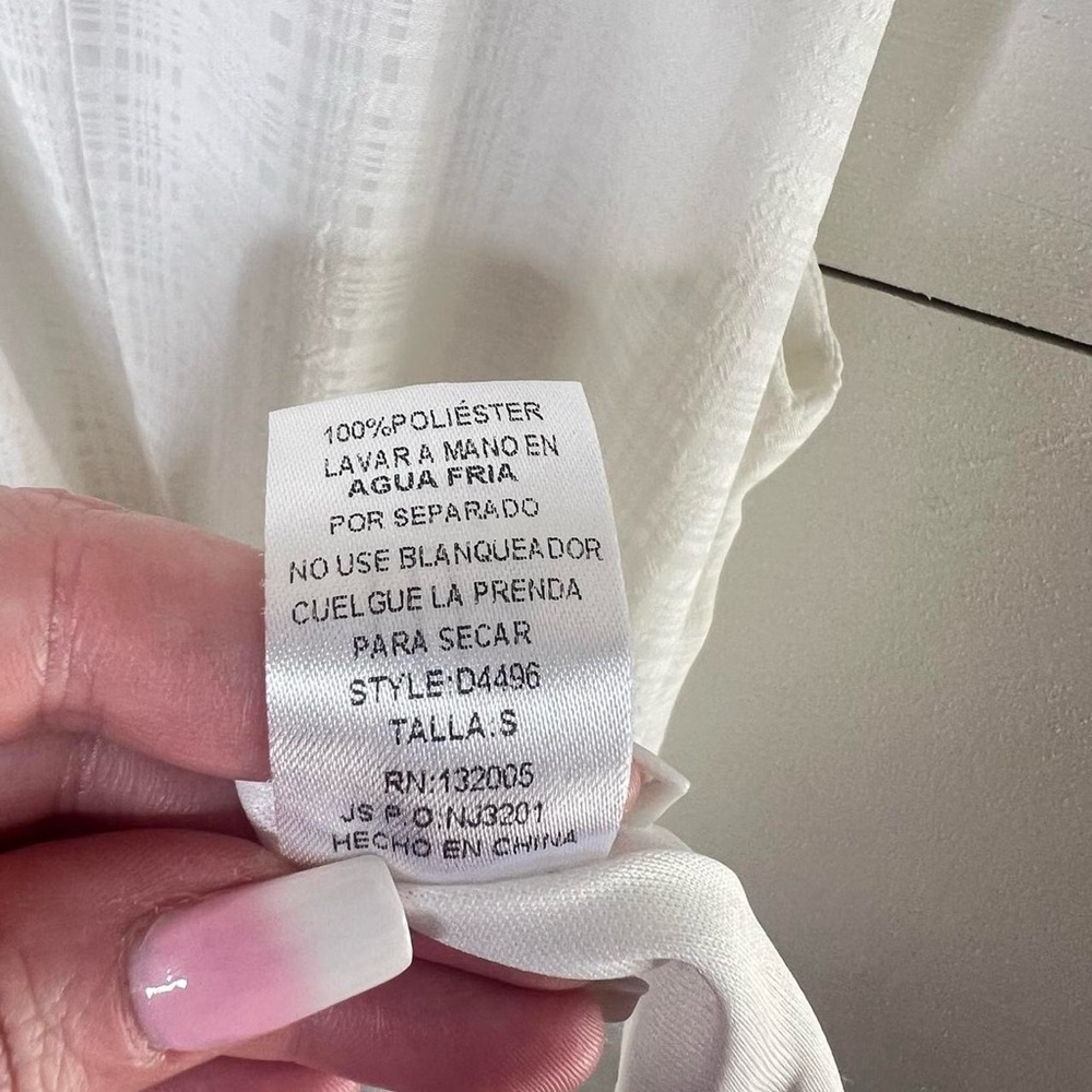 Entro • White Halter V-Neck Sleeveless Swing Dress Size Small - Picture 5 of 6
